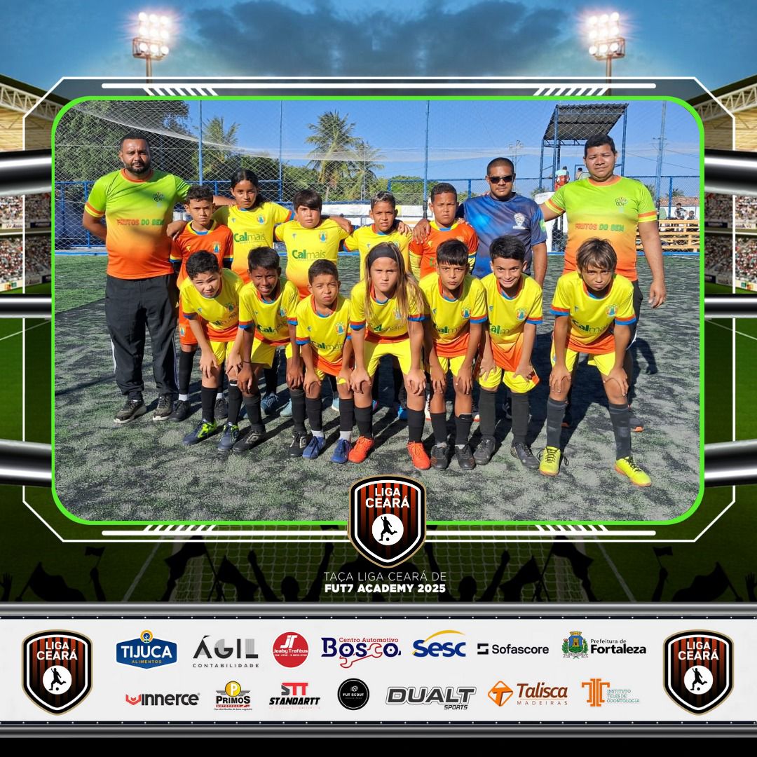 Turma de futebol do Instituto Frutos do Bem